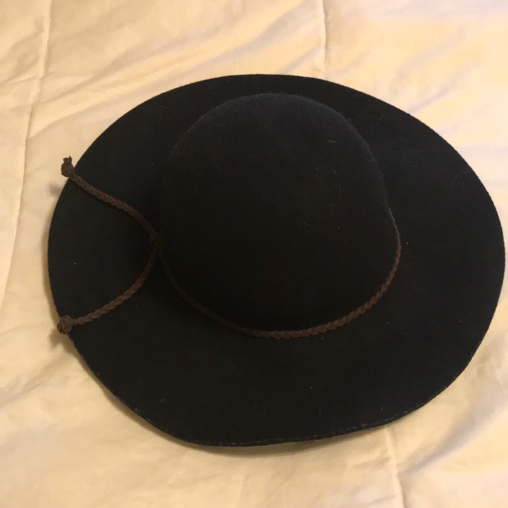 Black Felt wide brim hat